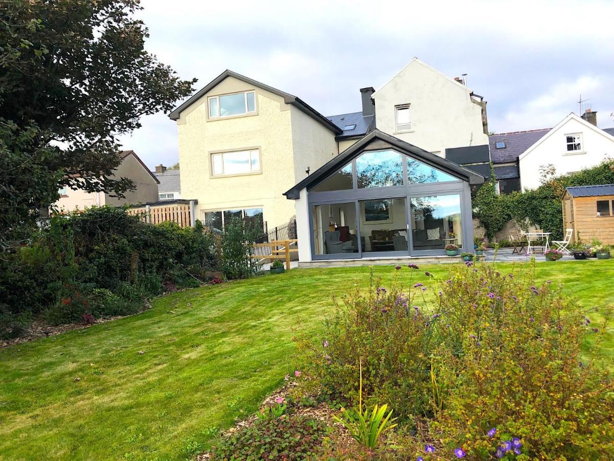 Bed and Breakfast Dingle Garden Townhouse Exterior foto The house of the artist in 2019