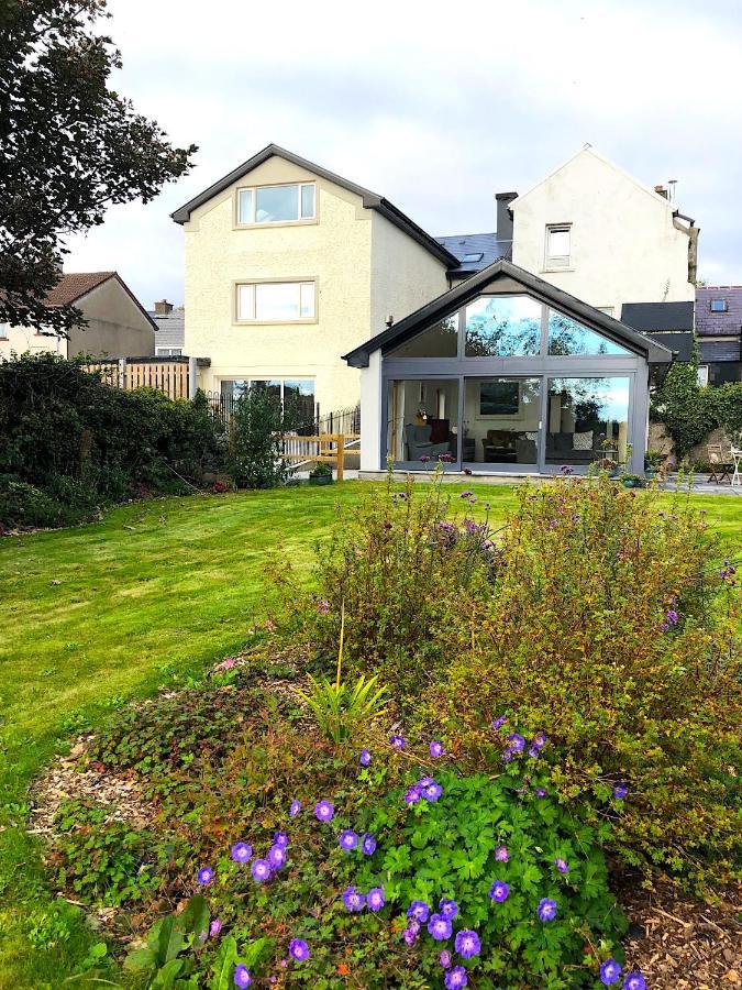 Bed and Breakfast Dingle Garden Townhouse Exterior foto The garden of the house
